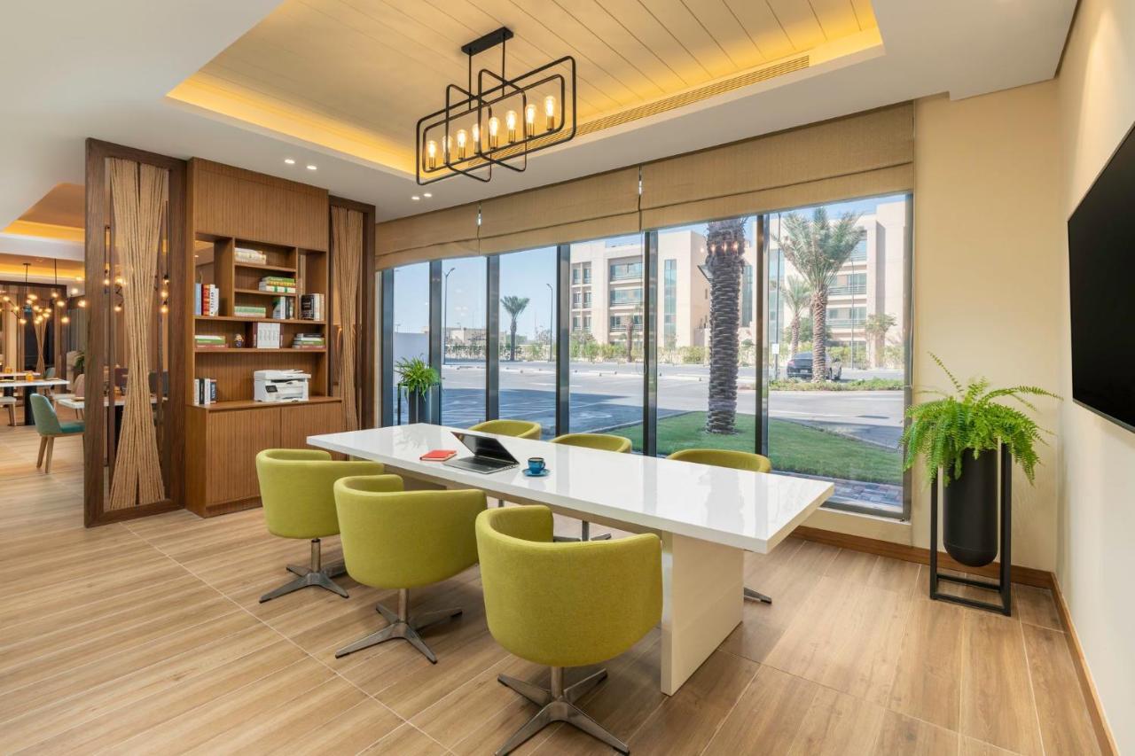 Holiday Inn & Suites Al Jubail By Ihg Al Fanatir Exterior foto